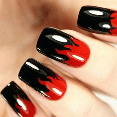 uñas negras con rojo