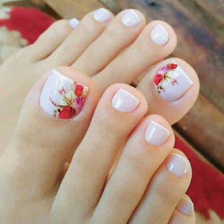 diseño de uñas con flores para pies 3