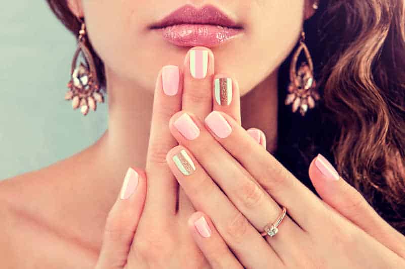 historia de las uñas