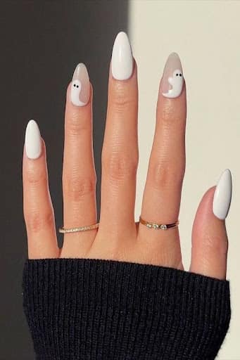Uñas con fantasmas 4