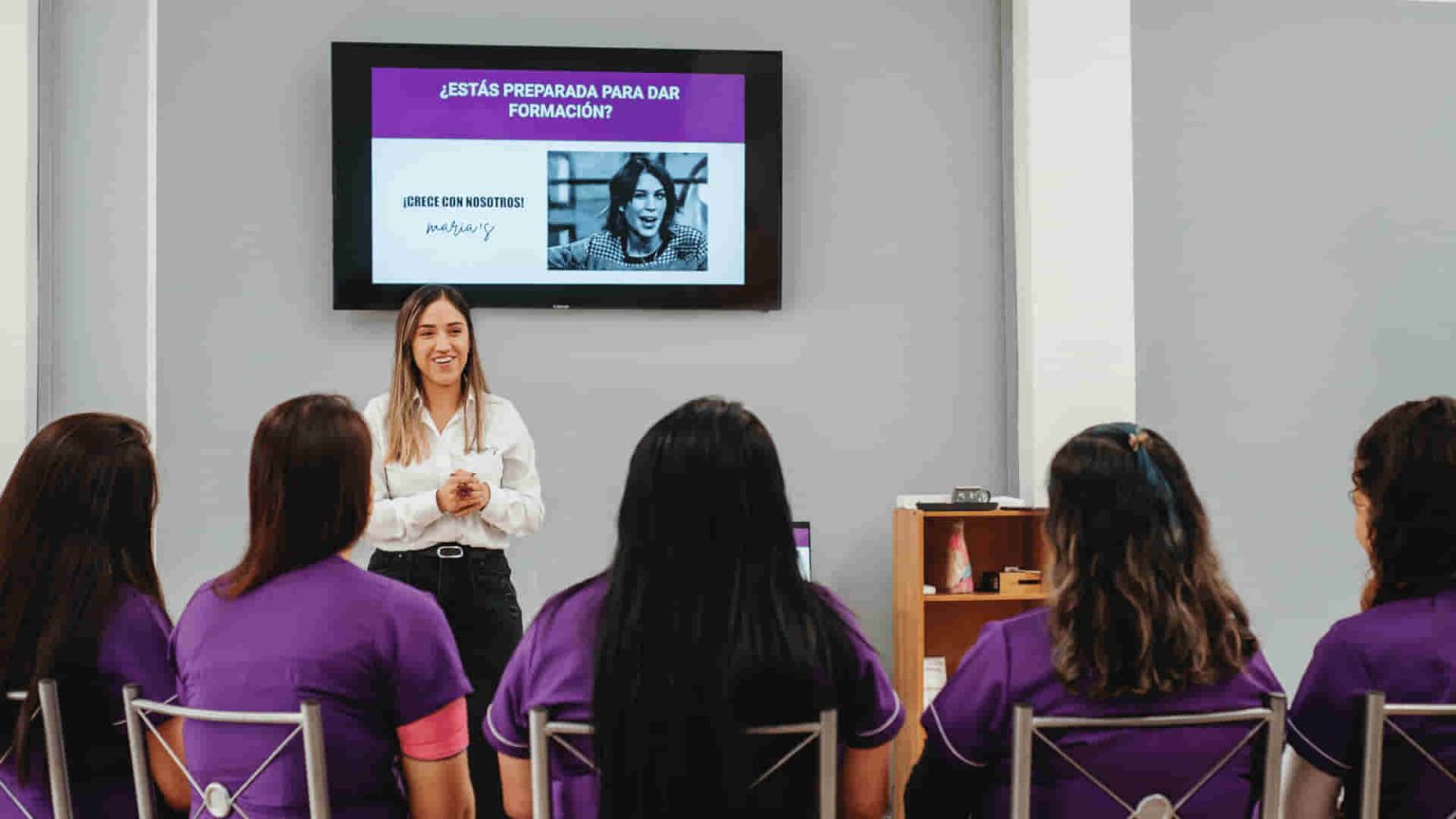 curso de uñas acrílicas.
