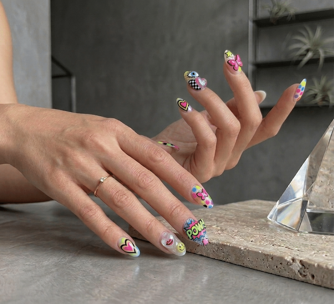 Uñas press on Y2K