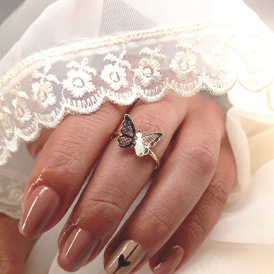 uñas semipermanentes elegantes​