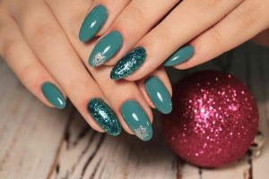 Uñas decoradas de moda sencillas 2