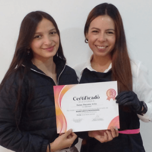 curso uñas semipermanentes Bogota